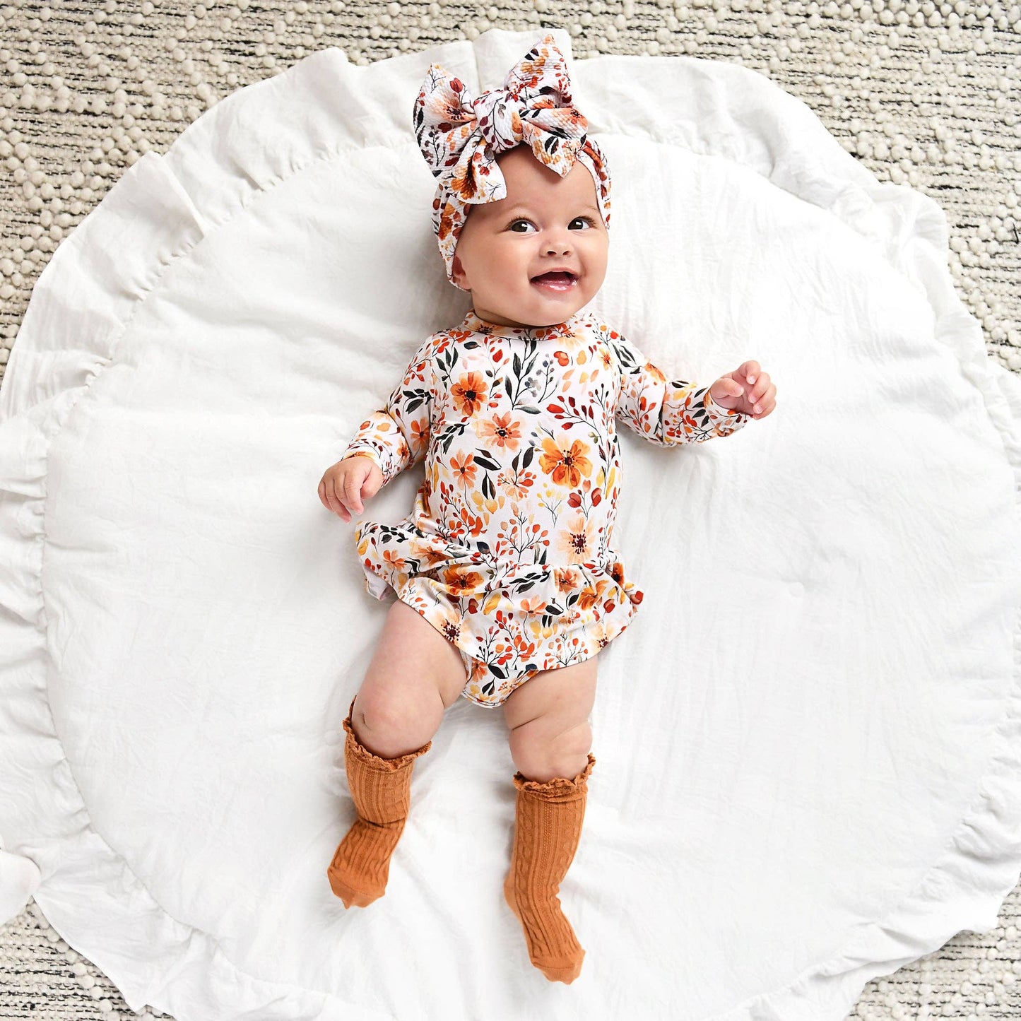 Hazelnut LACE SOCKS: 6-18m (shoe size 3-5)
